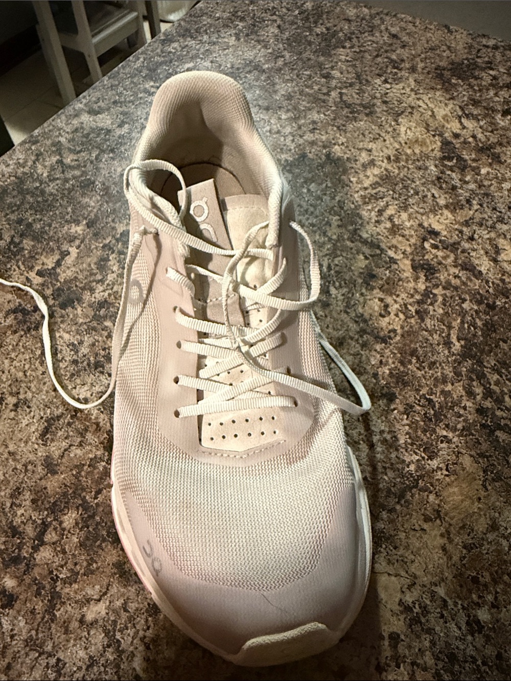 On Running Women’s Cloud Trainer in Light Cream